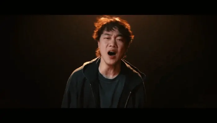 小学生“唱不来”了？陈奕迅再度献声双城之战中文主题曲 