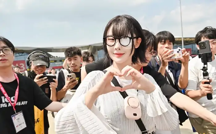 ChinaJoy,Yasal,韩援,COSer,粉丝互动,常服,眼睛受伤,2025,小红书,职业素养