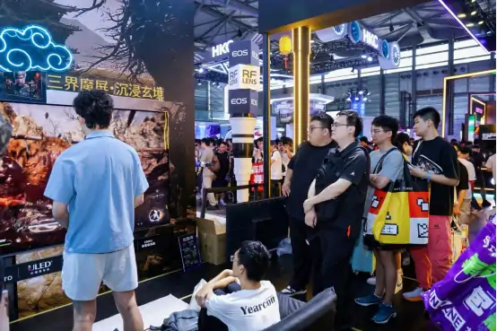 海信电视E8Q Pro,黑神话：悟空,ChinaJoy,信芯AI画质芯片H7,黑曜屏Ultra,Mini LED,4K 170Hz,330Hz动态刷新率,游戏体验,影游旗舰
